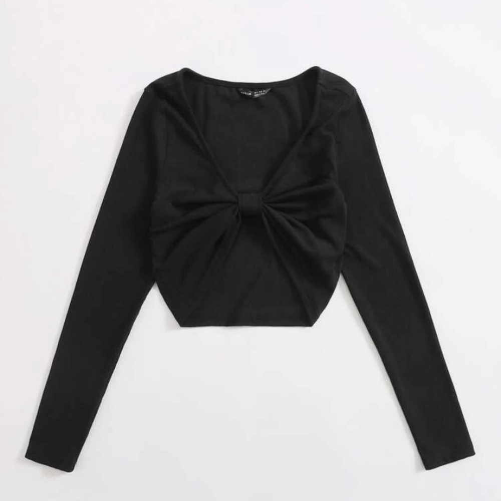 Crop top bowed shirt